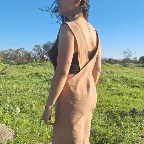 Robe acacia nude